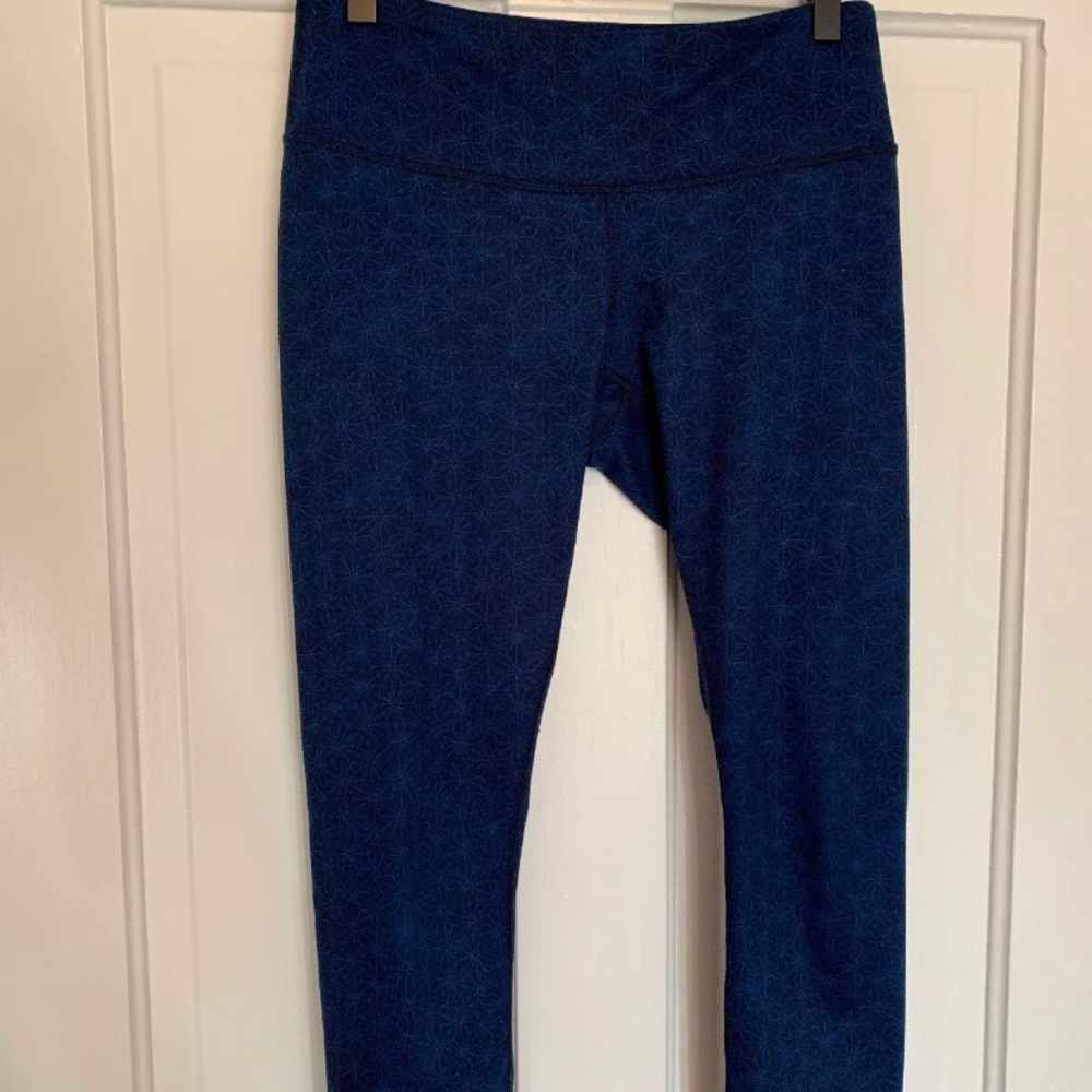 🌺Lululemon Wunder Under 6 🌺
